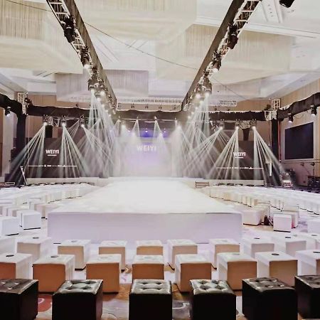 Howard Johnson Xiangyu Plaza Linyi Linyi  Dış mekan fotoğraf