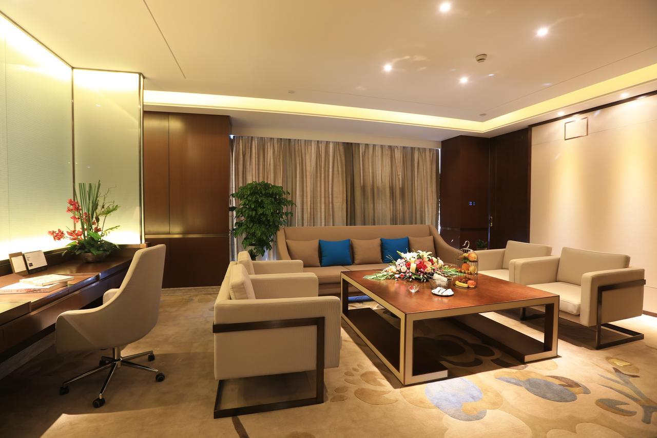 Howard Johnson Xiangyu Plaza Linyi Linyi  Dış mekan fotoğraf
