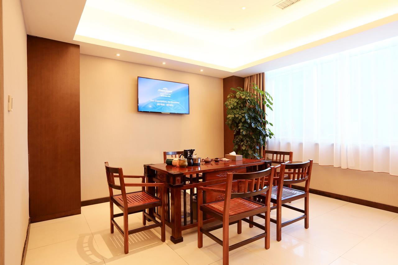 Howard Johnson Xiangyu Plaza Linyi Linyi  Dış mekan fotoğraf